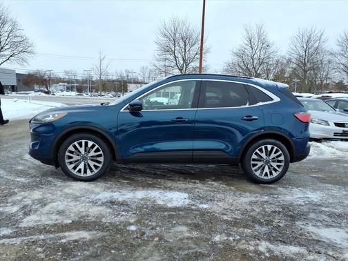 2020 Ford Escape Titanium