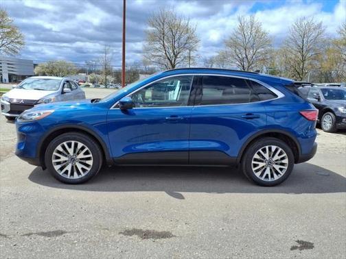 2022 Ford Escape Titanium