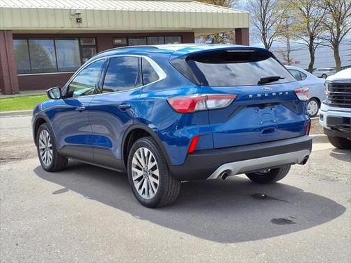 2022 Ford Escape Titanium