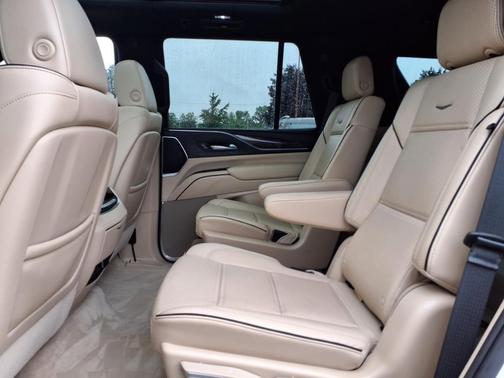 2022 Cadillac Escalade Premium Luxury
