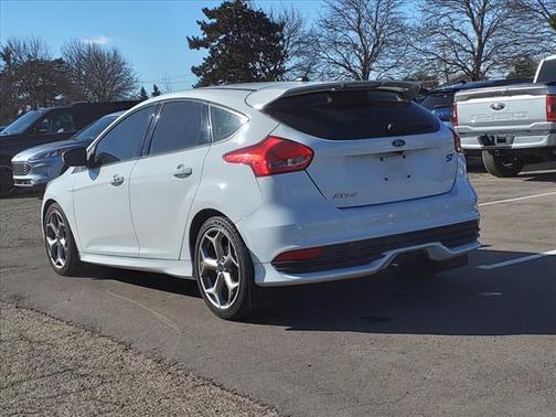 2018 Ford Focus ST 