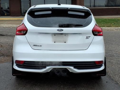 2018 Ford Focus ST 