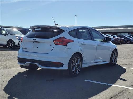 2018 Ford Focus ST 