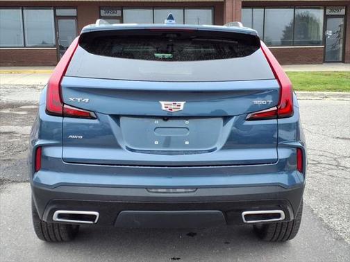 2024 Cadillac XT4 Premium Luxury