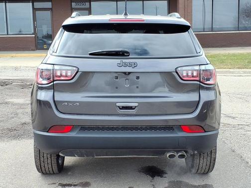 Granite Crystal Metallic Clearcoat 2021 Jeep Compass 80th Special Edition