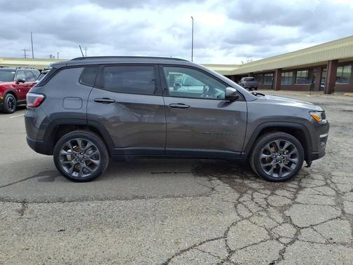 Granite Crystal Metallic Clearcoat 2021 Jeep Compass 80th Special Edition