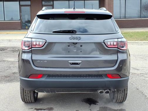 Granite Crystal Metallic Clearcoat 2021 Jeep Compass 80th Special Edition