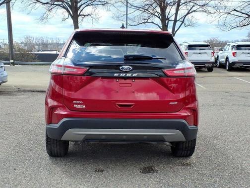 Rapid Red Metallic Tinted Clearcoat 2024 Ford Edge SEL