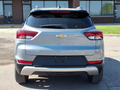 Sterling Gray Metallic 2023 Chevrolet Trailblazer LT