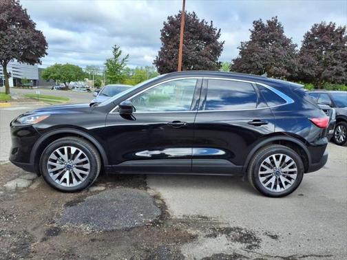 2022 Ford Escape Titanium