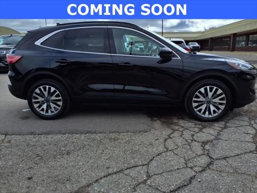 2022 Ford Escape Titanium