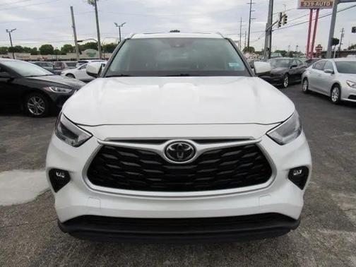 Blizzard Pearl 2021 Toyota Highlander XLE