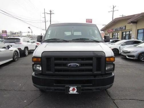2014 Ford E350 Super Duty XL