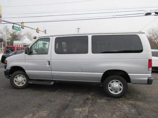 2014 Ford E350 Super Duty XL