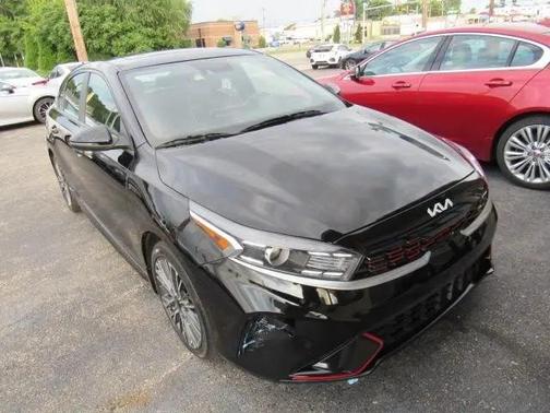 Aurora Black 2022 Kia Forte GT-Line