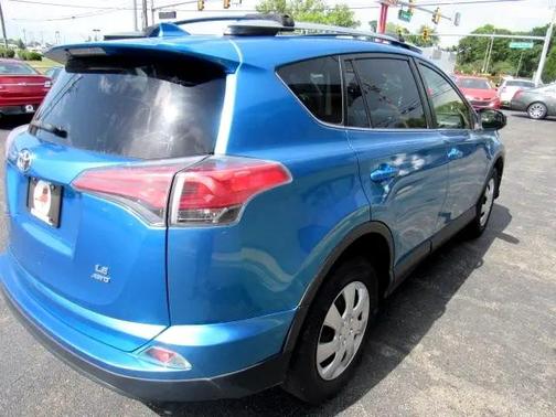 2017 Toyota RAV4 LE