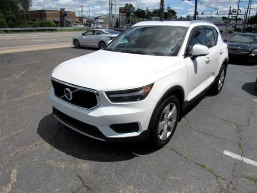 2019 Volvo XC40 T5 R-Design