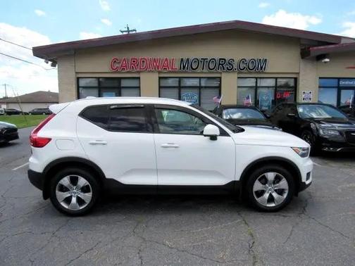 2019 Volvo XC40 T5 R-Design