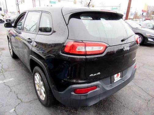 2014 Jeep Cherokee Sport