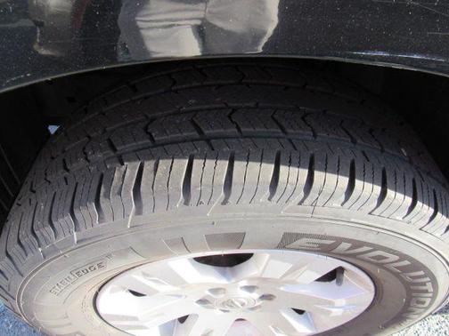 2007 Nissan Pathfinder LE