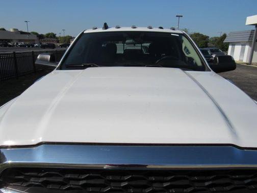 2019 RAM 3500 Tradesman Crew Cab 4x4 8' Box