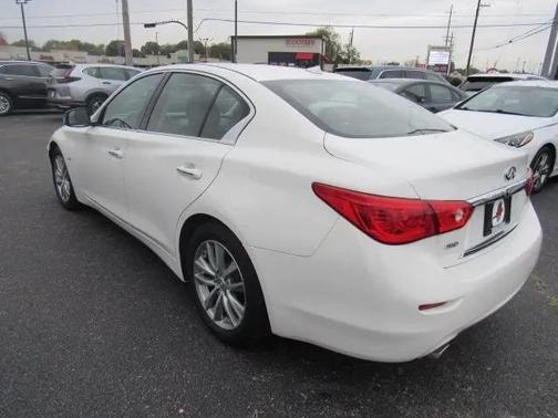 Majestic White 2017 INFINITI Q50 3.0T Premium