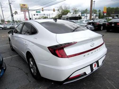 2021 Hyundai SONATA SE