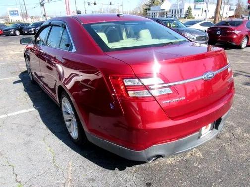 2017 Ford Taurus Limited FWD