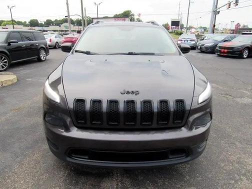 2016 Jeep Cherokee Sport