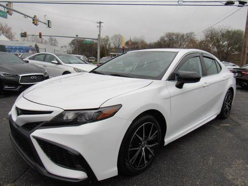 2021 Toyota Camry SE