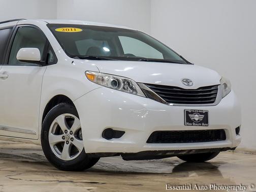 2011 Toyota Sienna LE