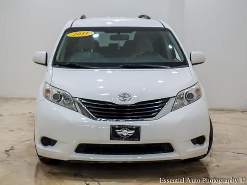 2011 Toyota Sienna LE