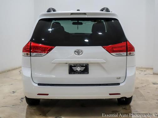 2011 Toyota Sienna LE