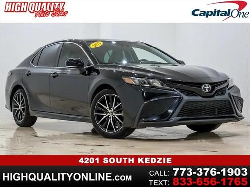 2022 Toyota Camry SE
