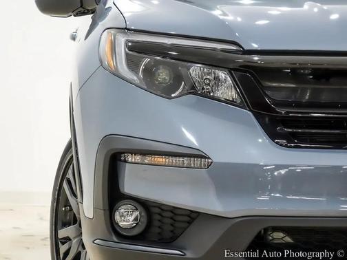 Gray 2022 Honda Pilot AWD Special Edition
