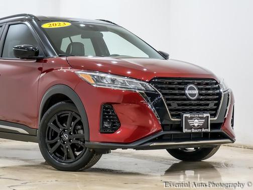 2023 Nissan Kicks SR