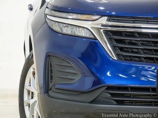 Blue Glow Metallic 2022 Chevrolet Equinox LS