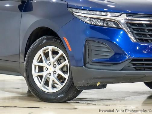 Blue Glow Metallic 2022 Chevrolet Equinox LS