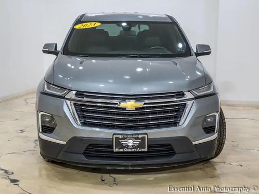 Sterling Gray Metallic 2023 Chevrolet Traverse LS
