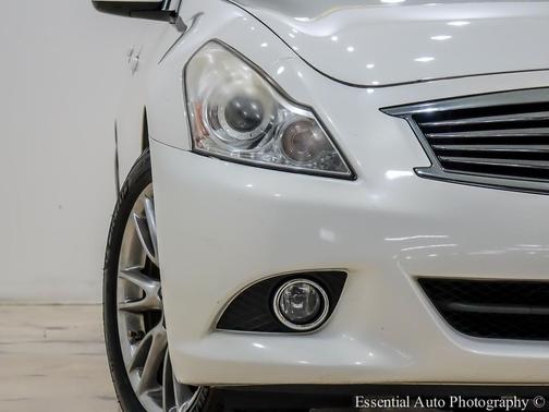2011 INFINITI G37x Base