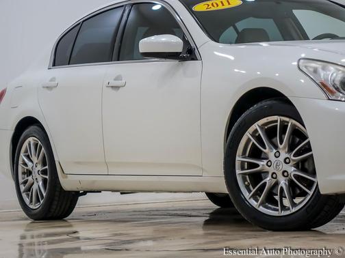 2011 INFINITI G37x Base