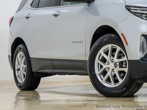 Silver Ice Metallic 2022 Chevrolet Equinox 1LT