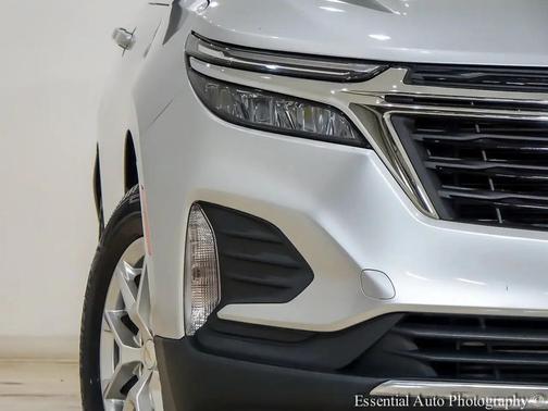 Silver Ice Metallic 2022 Chevrolet Equinox 1LT