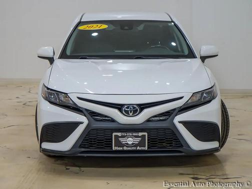 Super White 2021 Toyota Camry SE