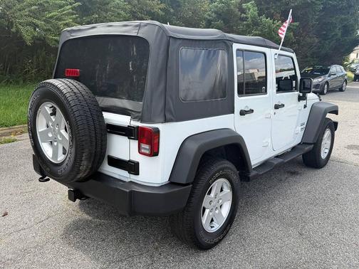 Bright White Clearcoat 2017 Jeep Wrangler Unlimited Sport