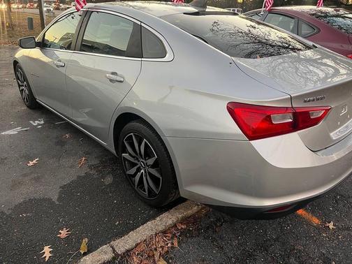 Silver Ice Metallic 2016 Chevrolet Malibu LS