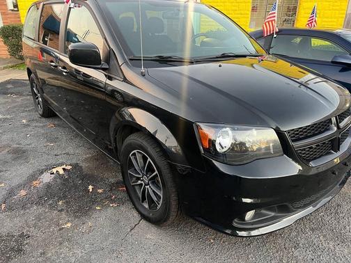 Black Onyx Crystal Pearl Coat 2018 Dodge Grand Caravan SXT