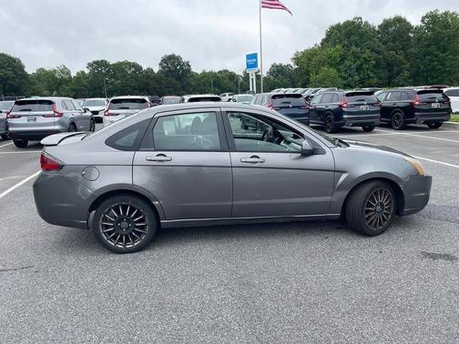 Sterling Gray Metallic 2010 Ford Focus SES