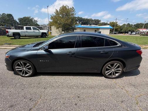 Shadow Gray Metallic 2021 Chevrolet Malibu FWD LT