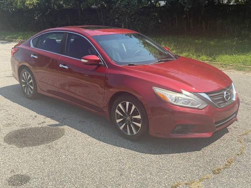 Cayenne Red 2016 Nissan Altima 2.5 SV